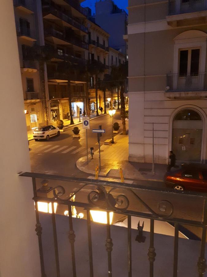 Palazzo Berardi Bed & Breakfast Taranto Luaran gambar