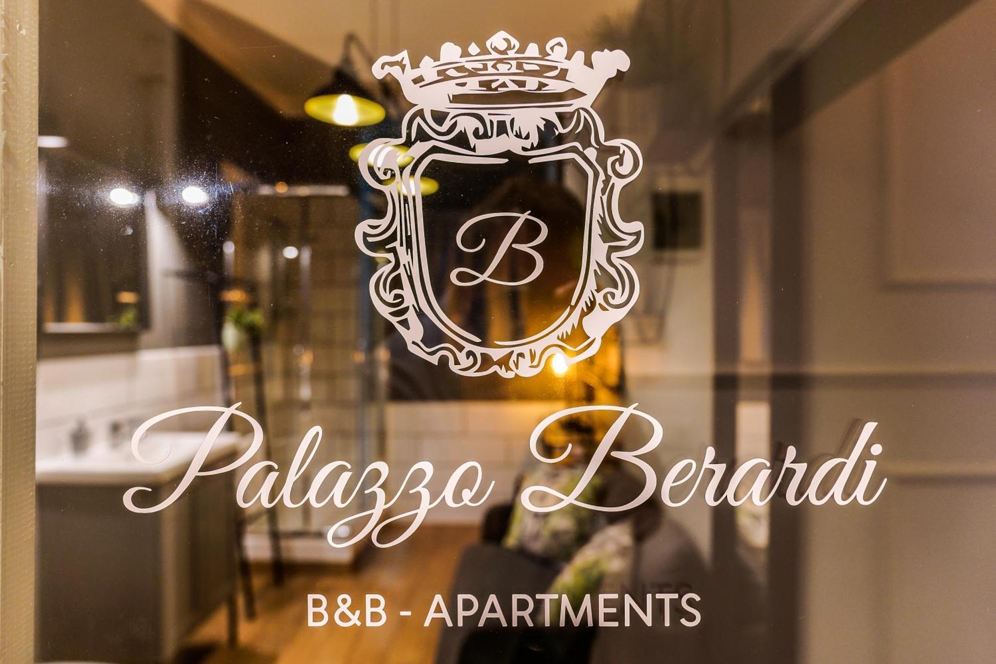 Palazzo Berardi Bed & Breakfast Taranto Luaran gambar